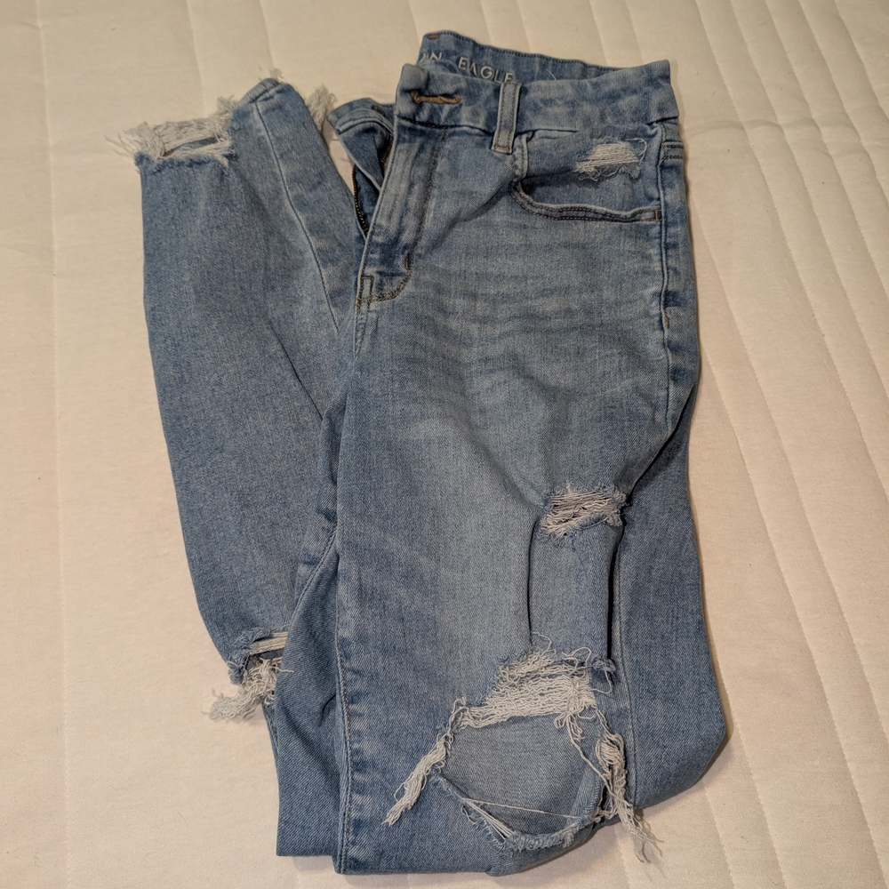 American Eagle Outfitters Light Blue Distressed Boyfriend Jeans